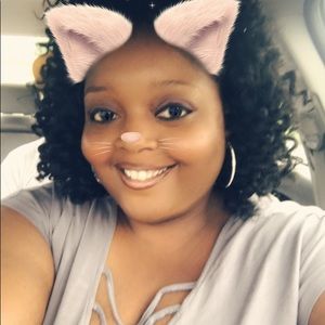 Meet your Posher, Janelle